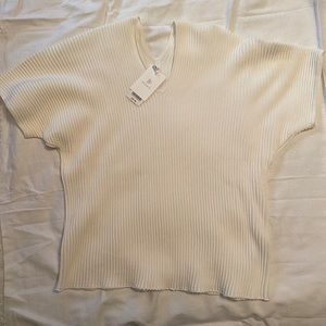 Uniqlo V neck half sleeve sweater